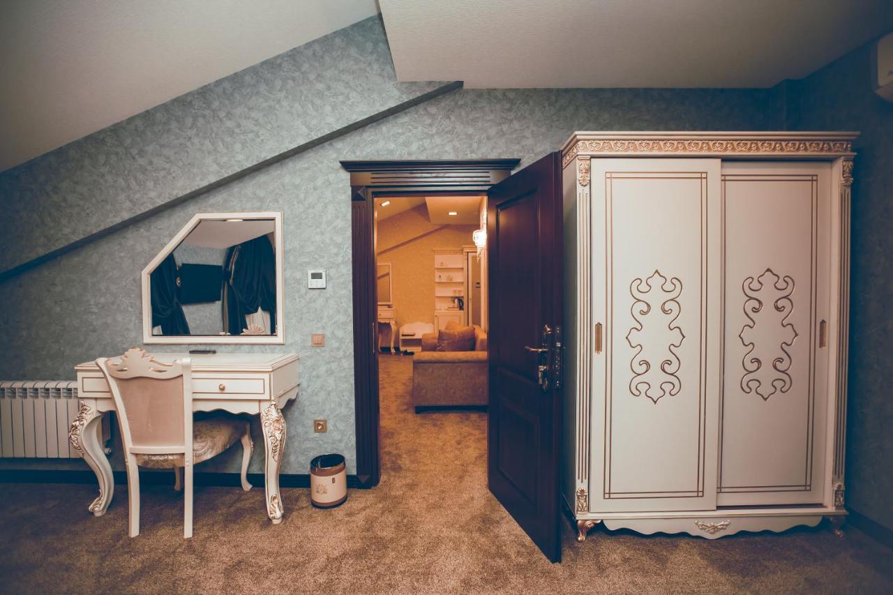 Baku Hotel Ганджа Екстериор снимка